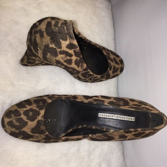 Vera Wang cheetah Wedges - Picture 5 of 6